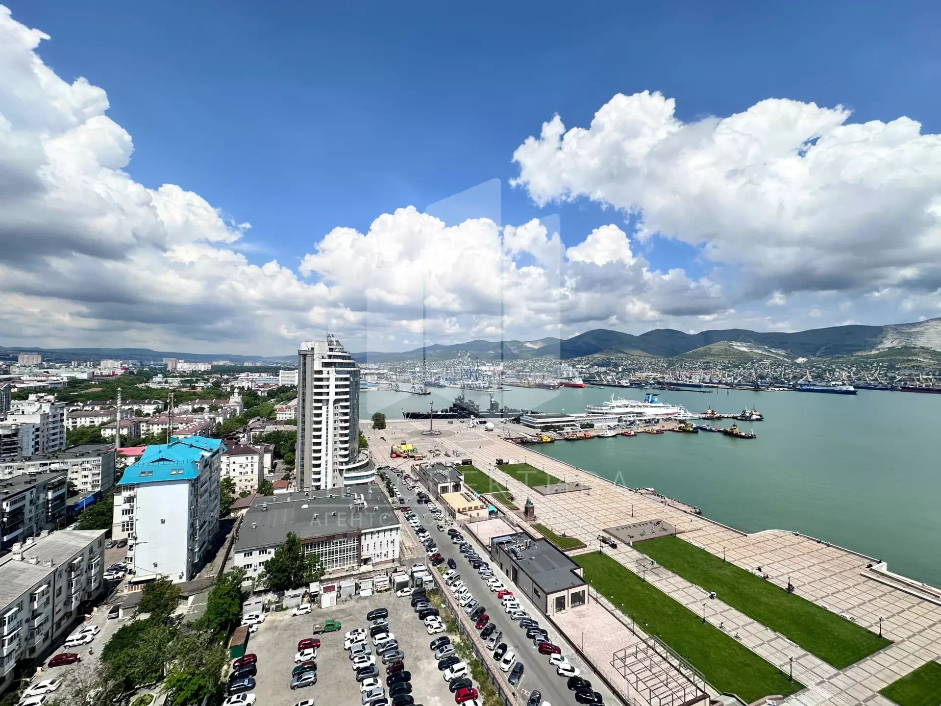 Квартира 604 м², целый этаж, вид 360°, свободная планировка - миниатюра 9