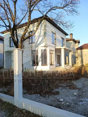 Просторный светлый дом в Цемдолине, 150 м2, 2 этажа, 3 спальни, с железо-бетонными перекрытиями 1 и 2 этажа