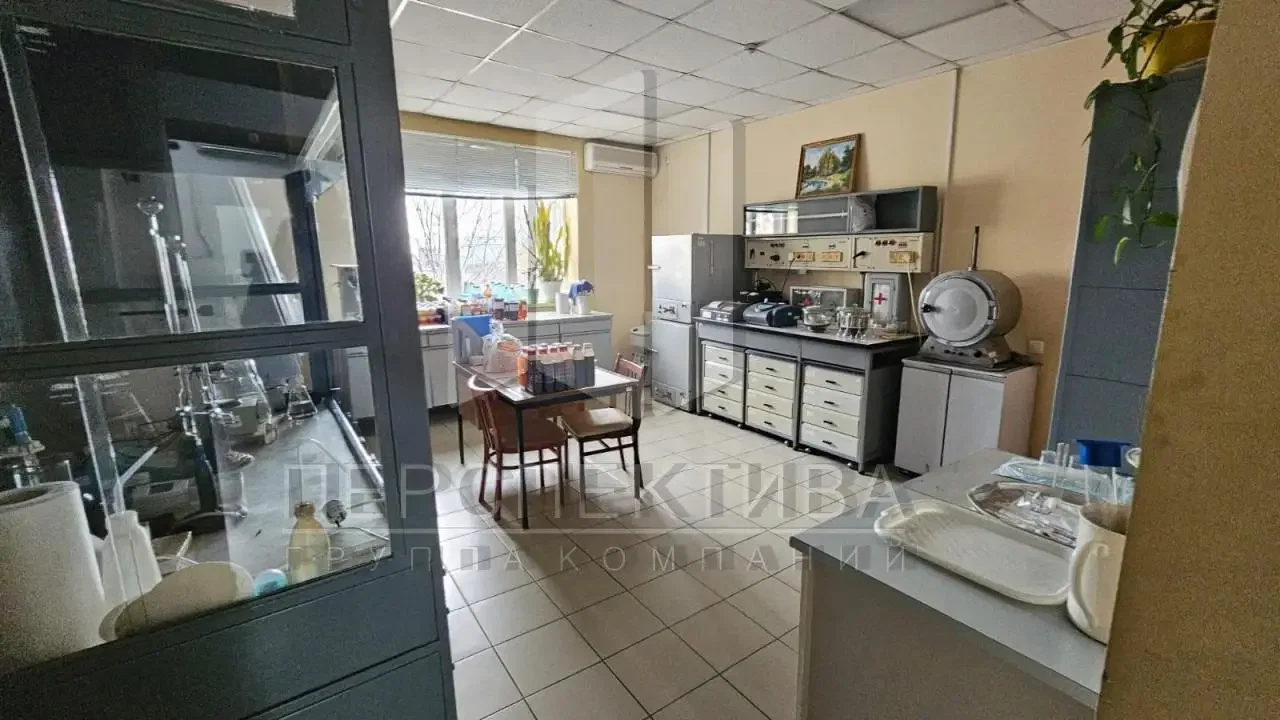 Здание 600 м2 - миниатюра 21