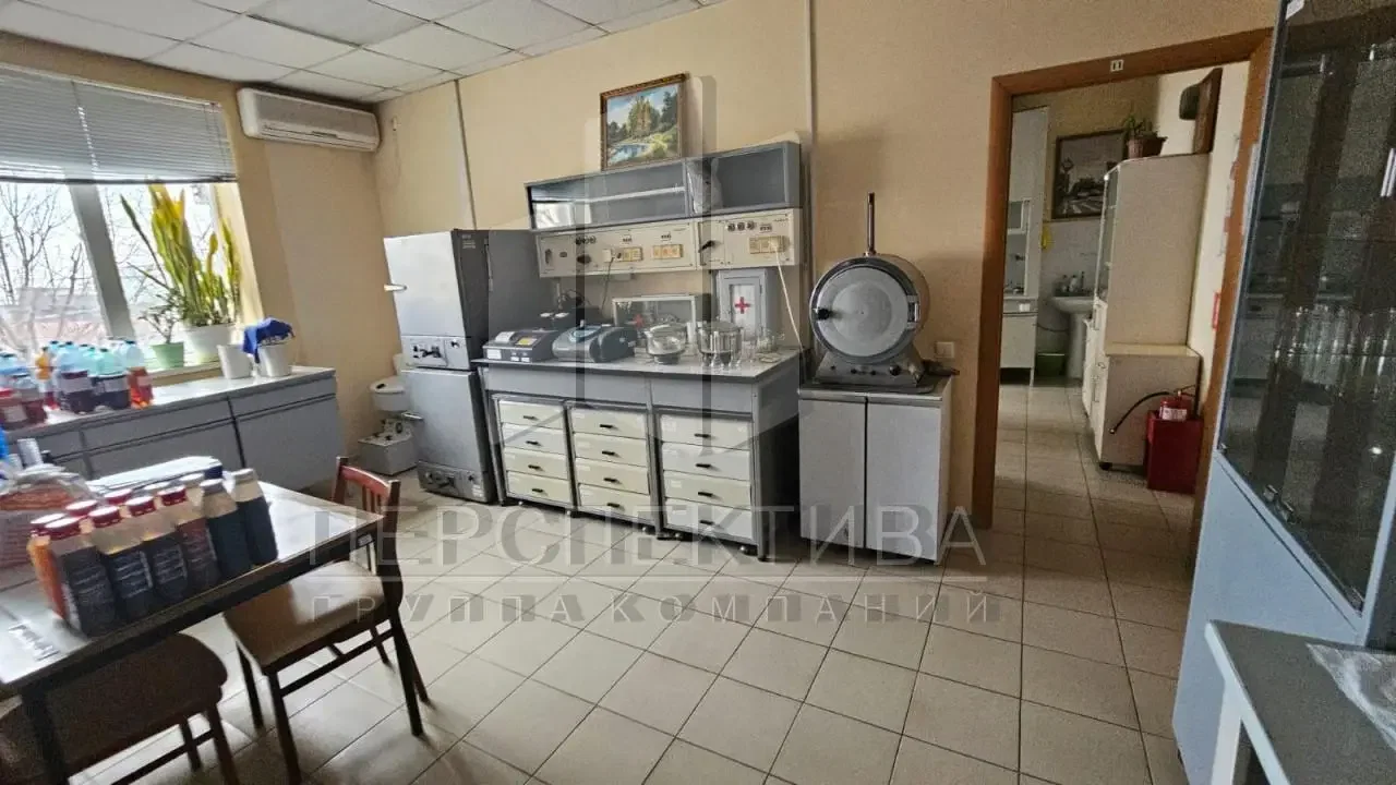Здание 600 м2 - миниатюра 23