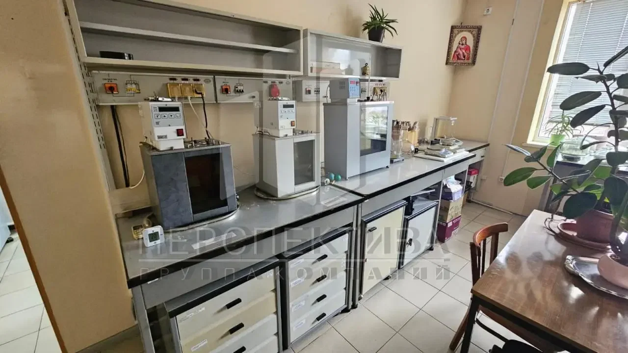 Здание 600 м2 - миниатюра 27