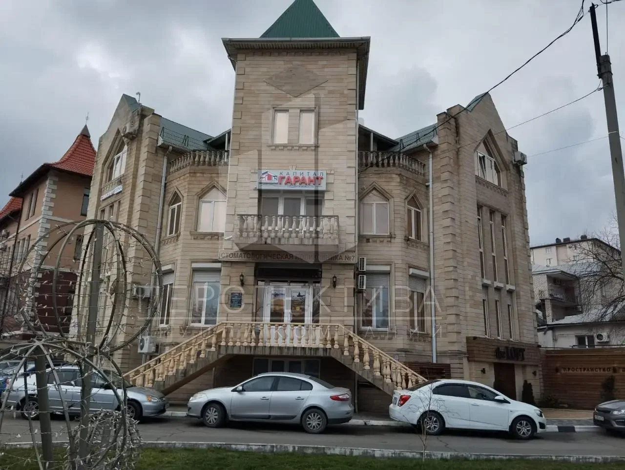 Продам офис 177 м2 с арендатором - изображение 1