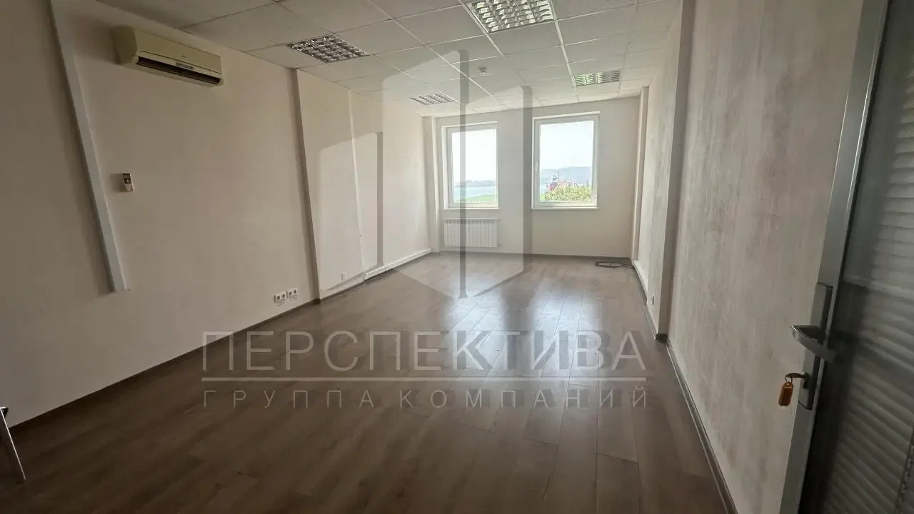 Коммерческое здание 2 038 м2 - миниатюра 11