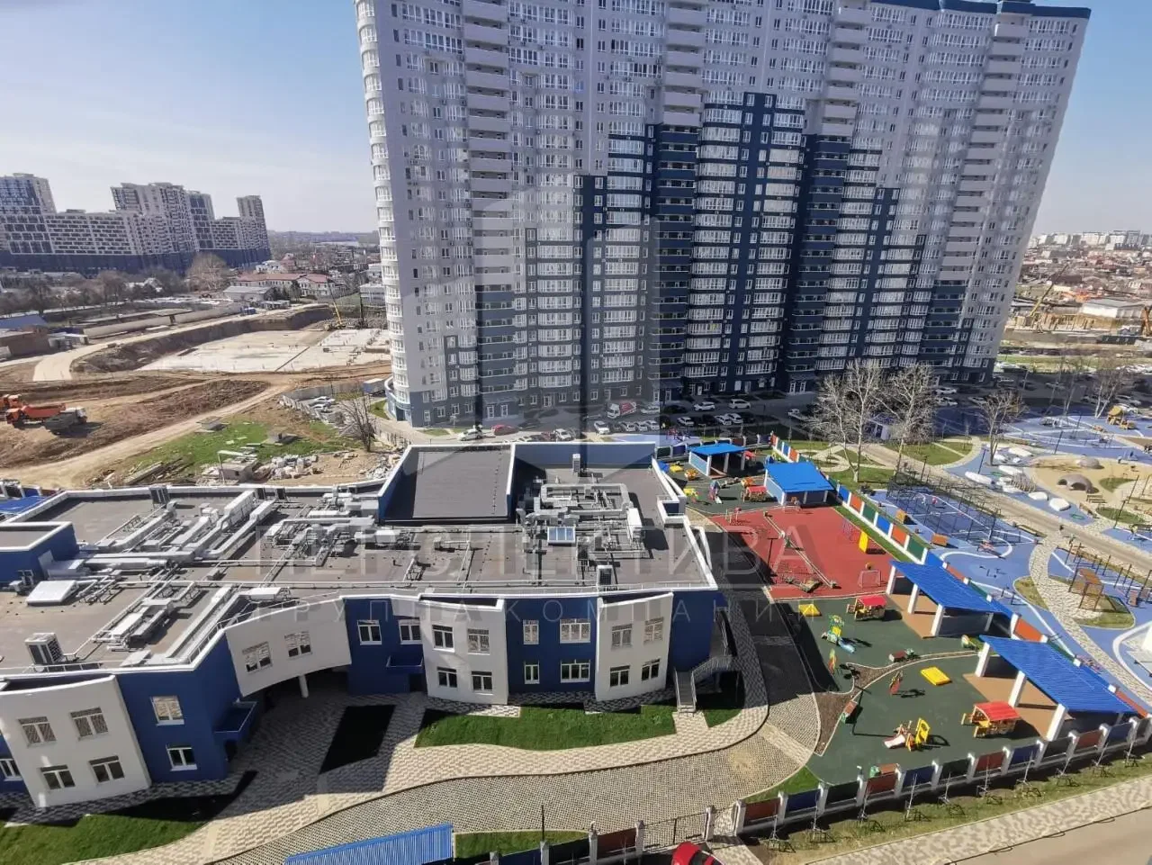 Продам 3-х комнатную квартиру 75,м2, в ЖК Фонтаны - миниатюра 2