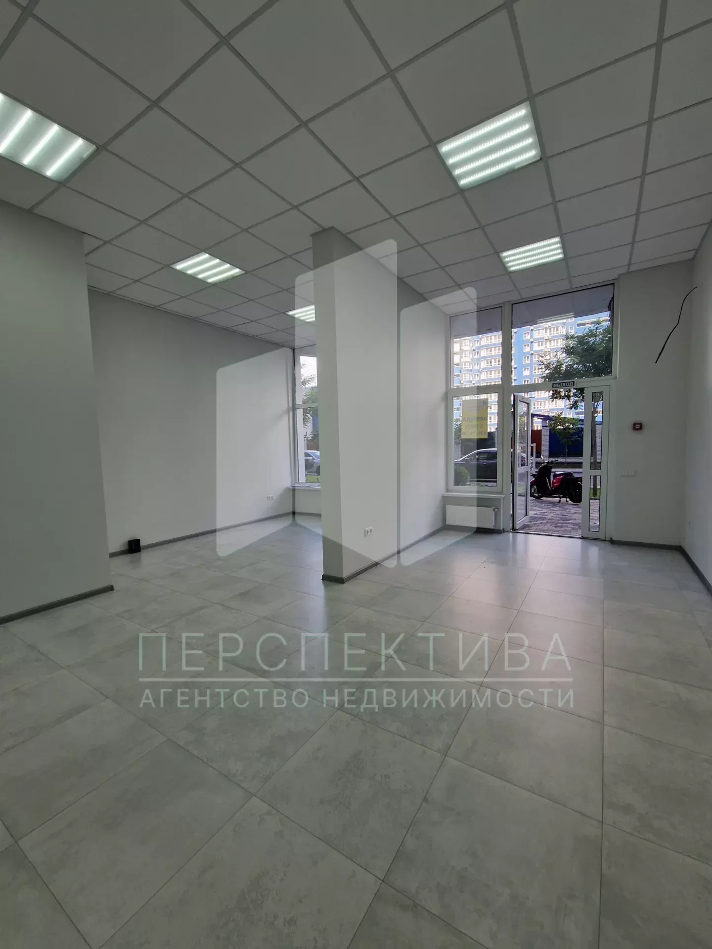Коммерция 66.3м2 - миниатюра 2