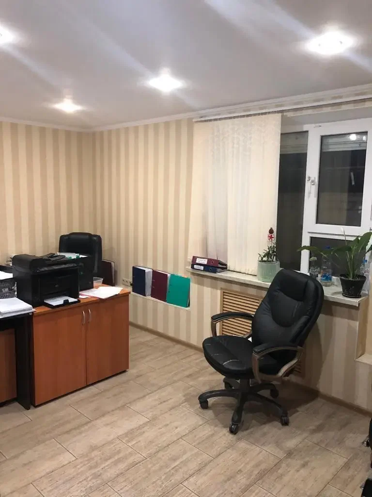 Продам 123 м2 с арендаторами - миниатюра 9