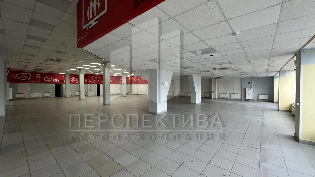 Торговая площадь 1 300 м2 - миниатюра 4