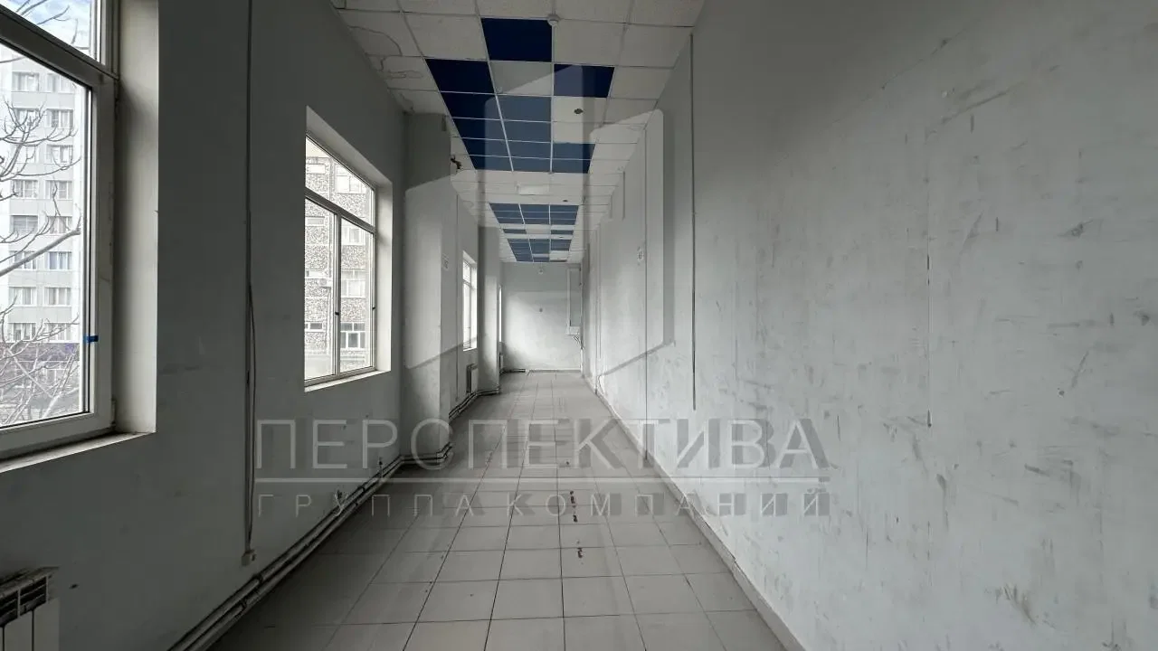 Торговая площадь 1 300 м2 - миниатюра 7