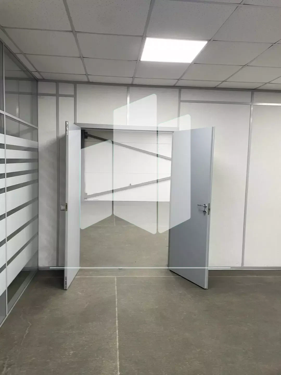 Продажа 2-х этажного здания 765,2м2 - миниатюра 3