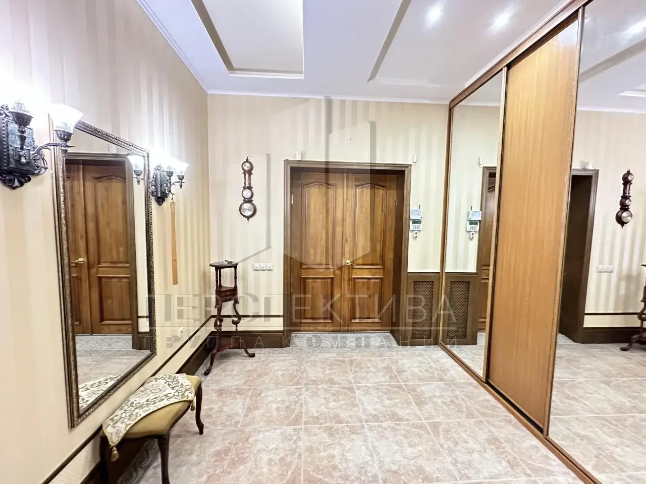 Дом, 336 м2, 3 этажа, 2 спальни - миниатюра 8