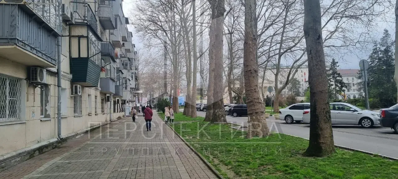 Продам 44 м2 в центре - миниатюра 2