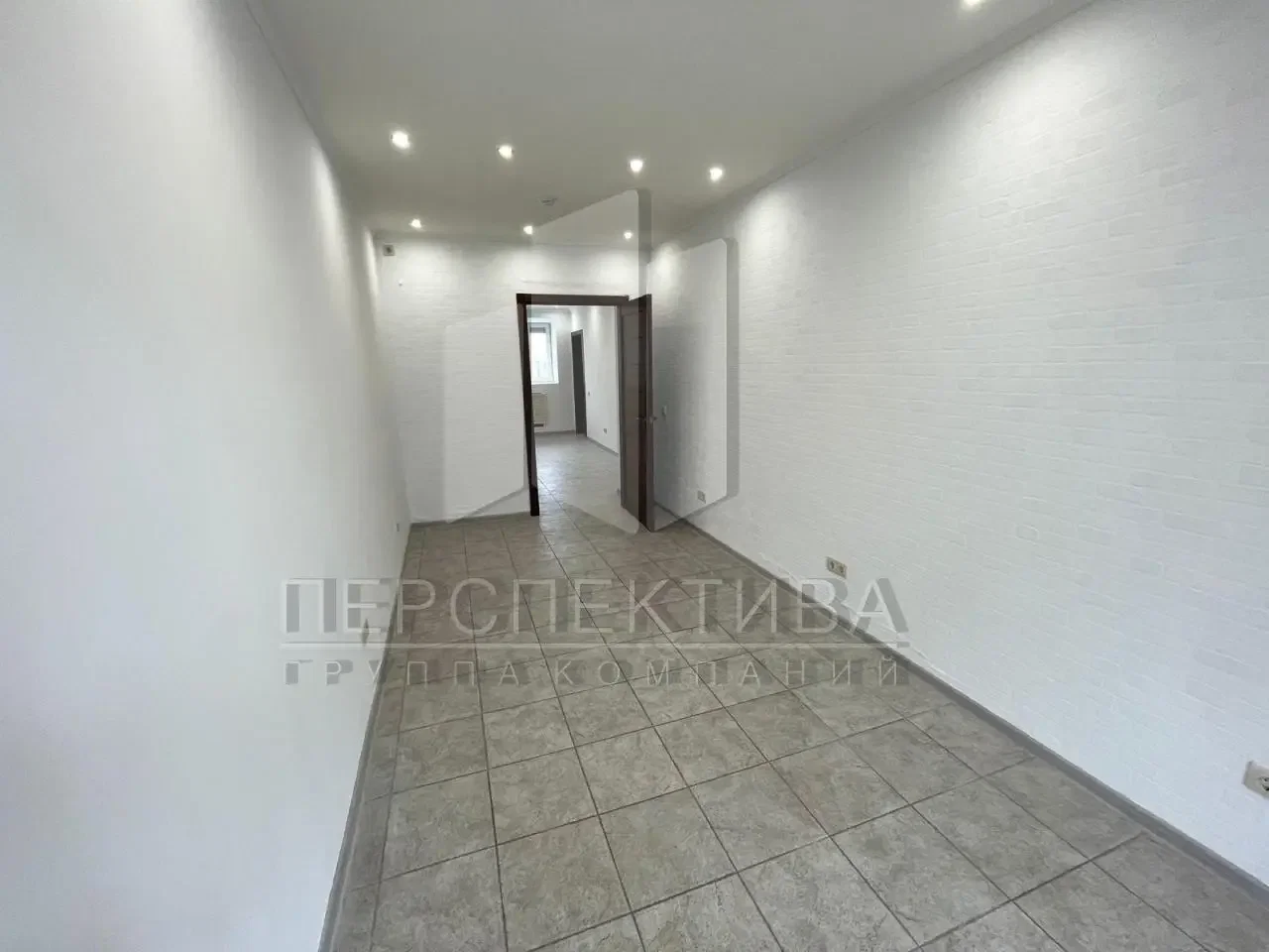 Продам 44 м2 в центре - миниатюра 3