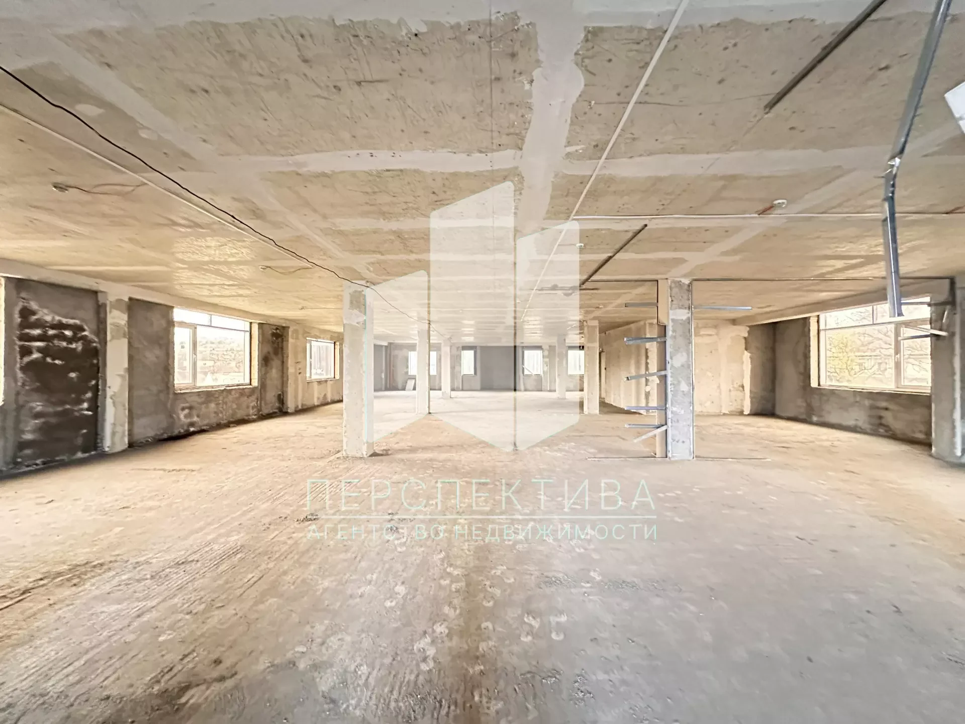 СДАЕТСЯ КОММЕРЧЕСКОЕ ПОМЕЩЕНИЕ 860 м² В ЦЕНТРЕ! - миниатюра 3