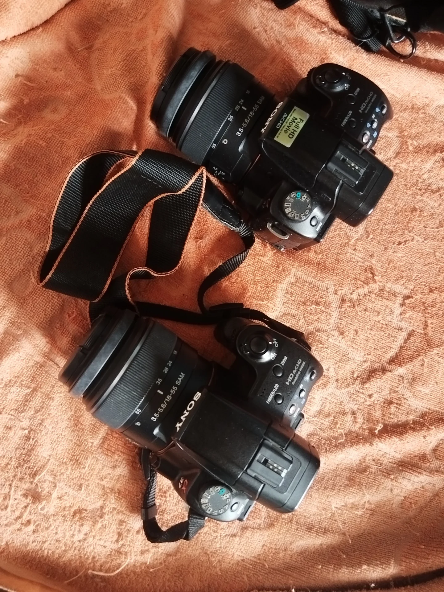 Фотоаппарат Sony SLT A 37 - изображение 1