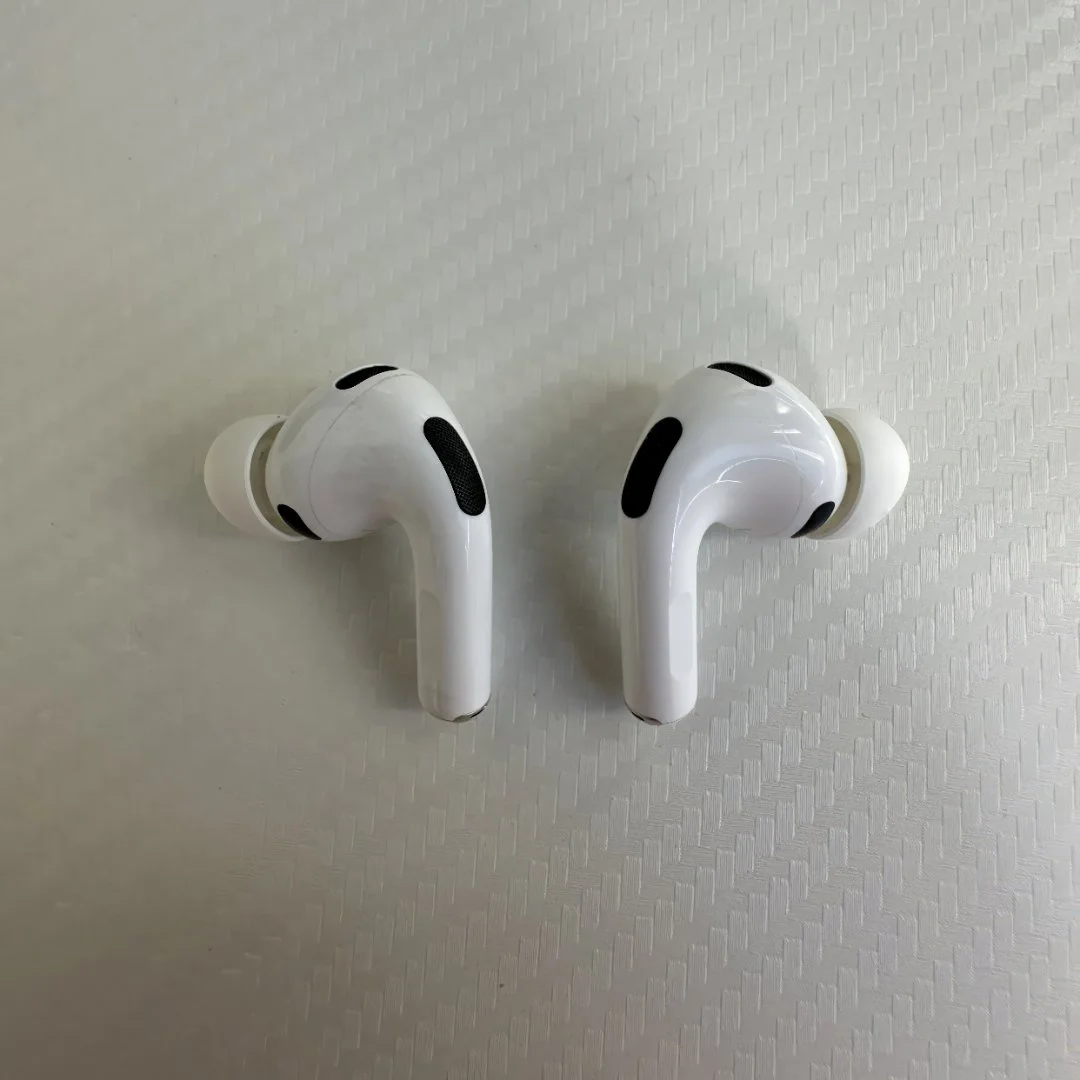 AirPods Pro 3 — A3063 + A3064, без кейса - миниатюра 2