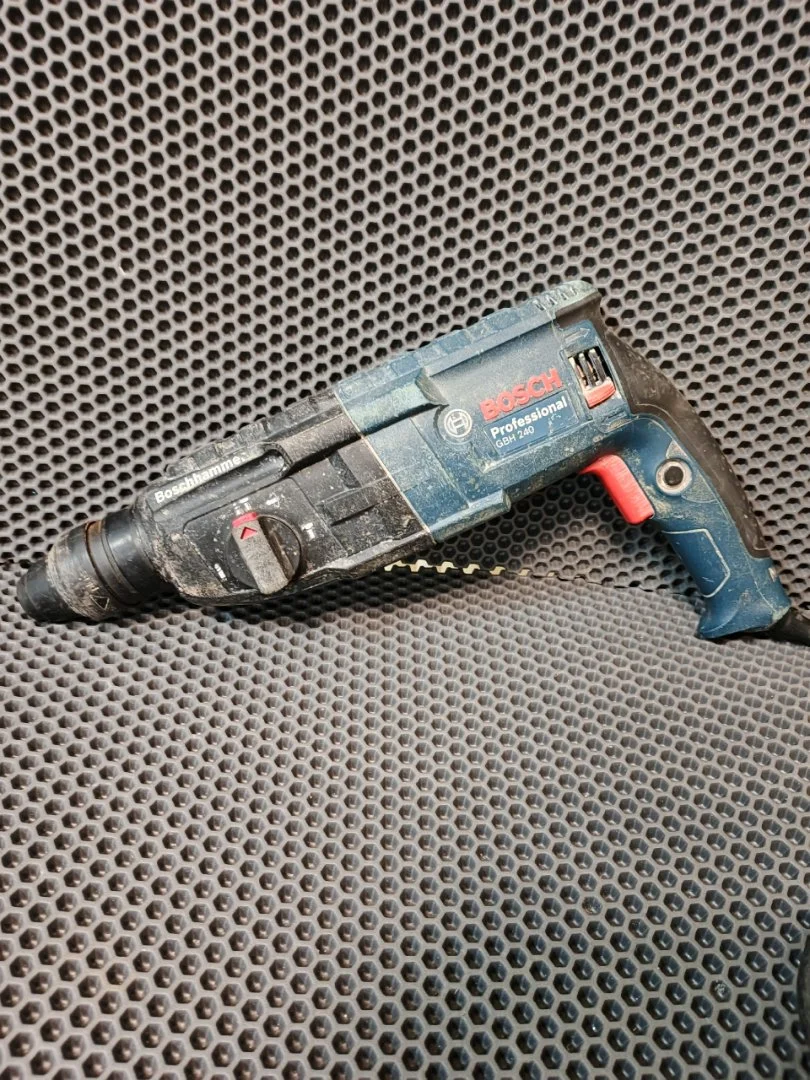Перфоратор Bosch GBH 240