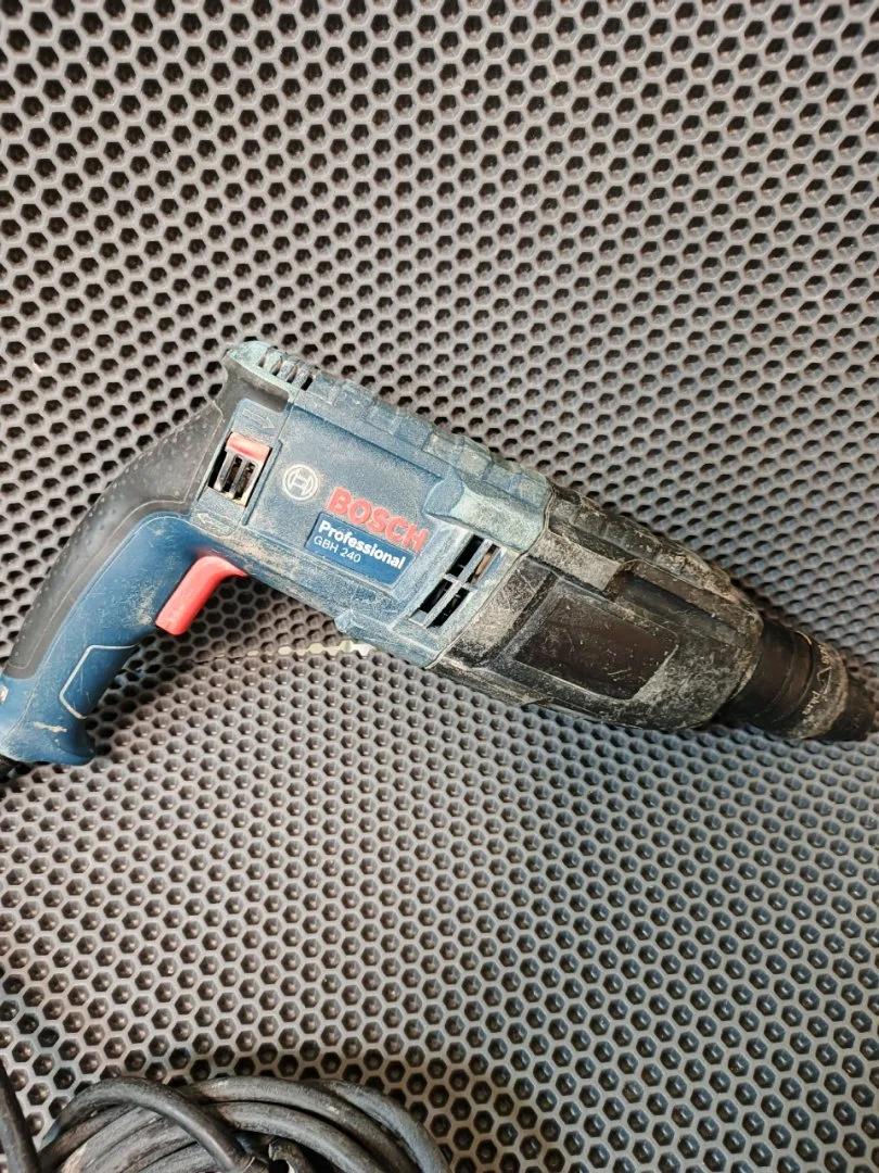 Перфоратор Bosch GBH 240 - миниатюра 2