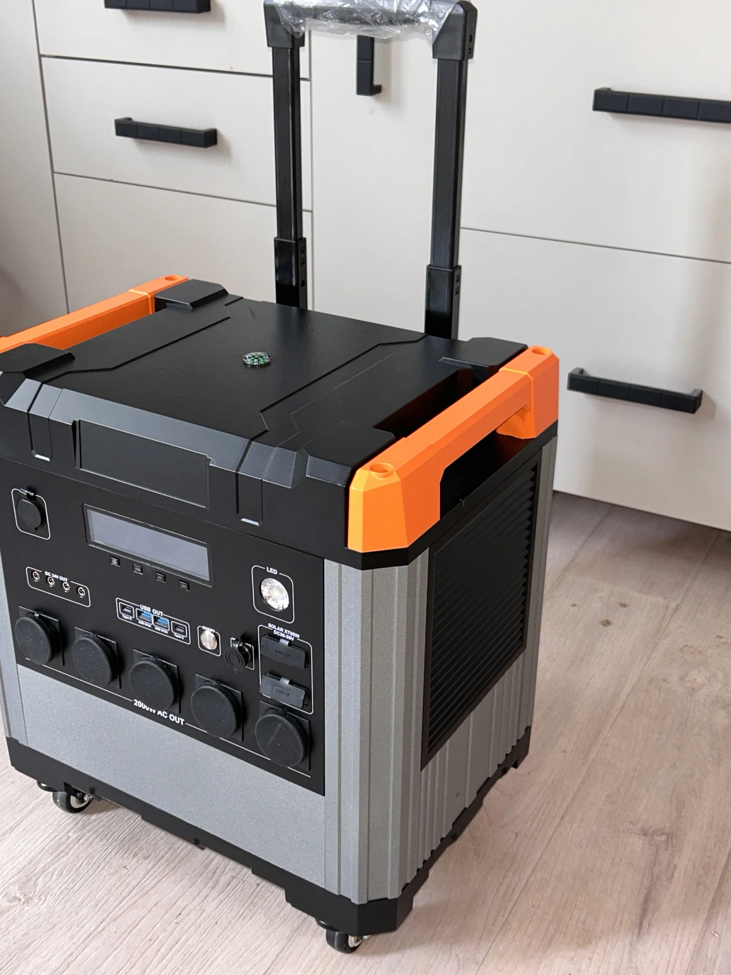 Портативная электростанция 2000w -2200w - миниатюра 3