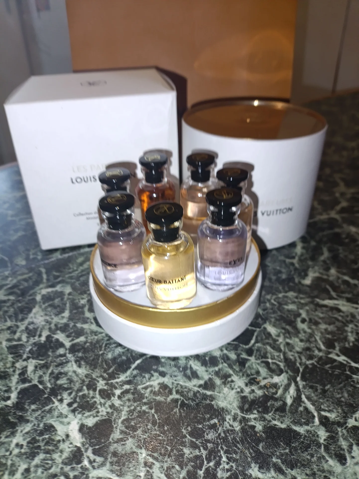 Louis Vuitton - миниатюра 2