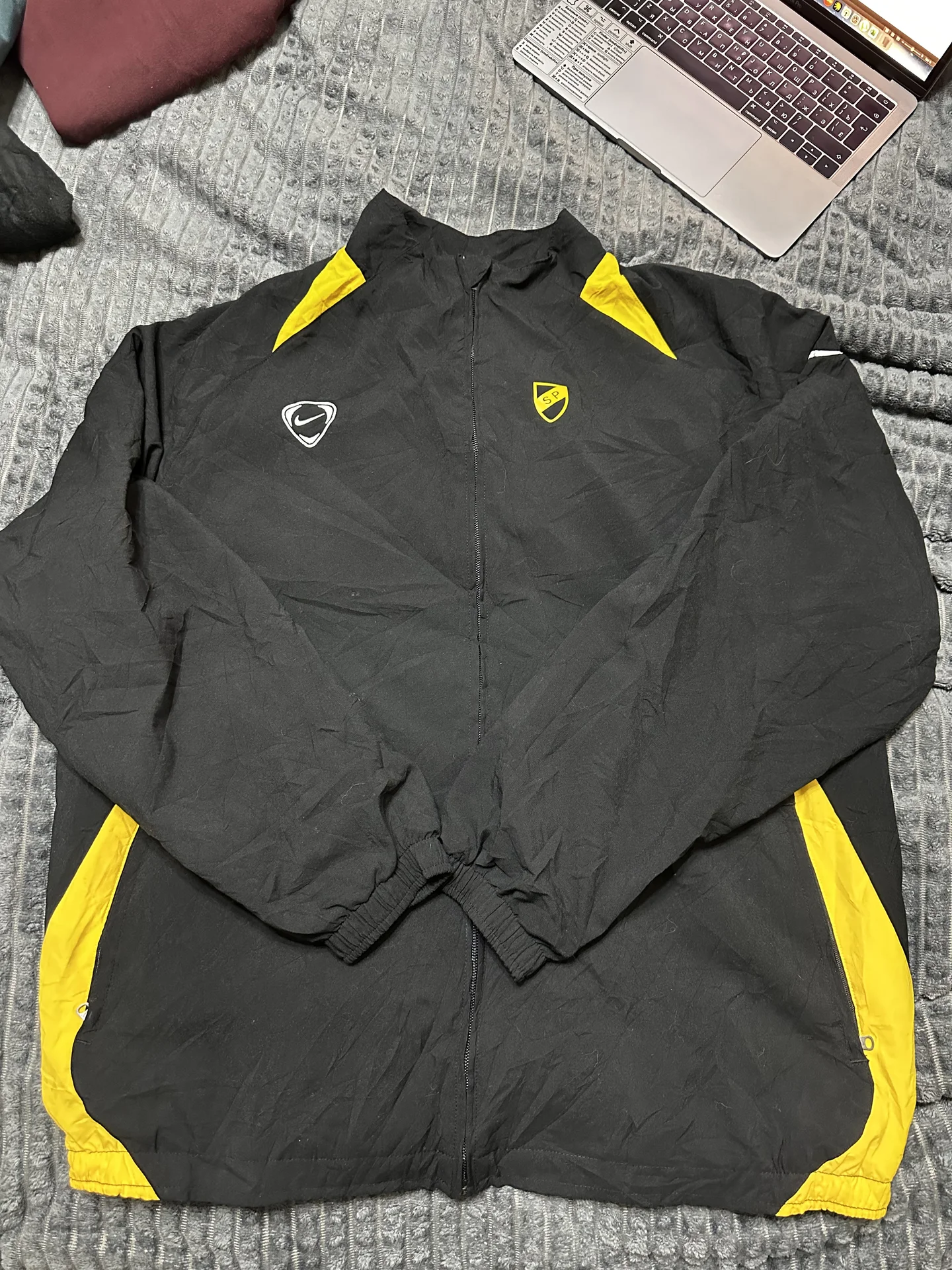 Куртка Nike в ретростиле - изображение 1