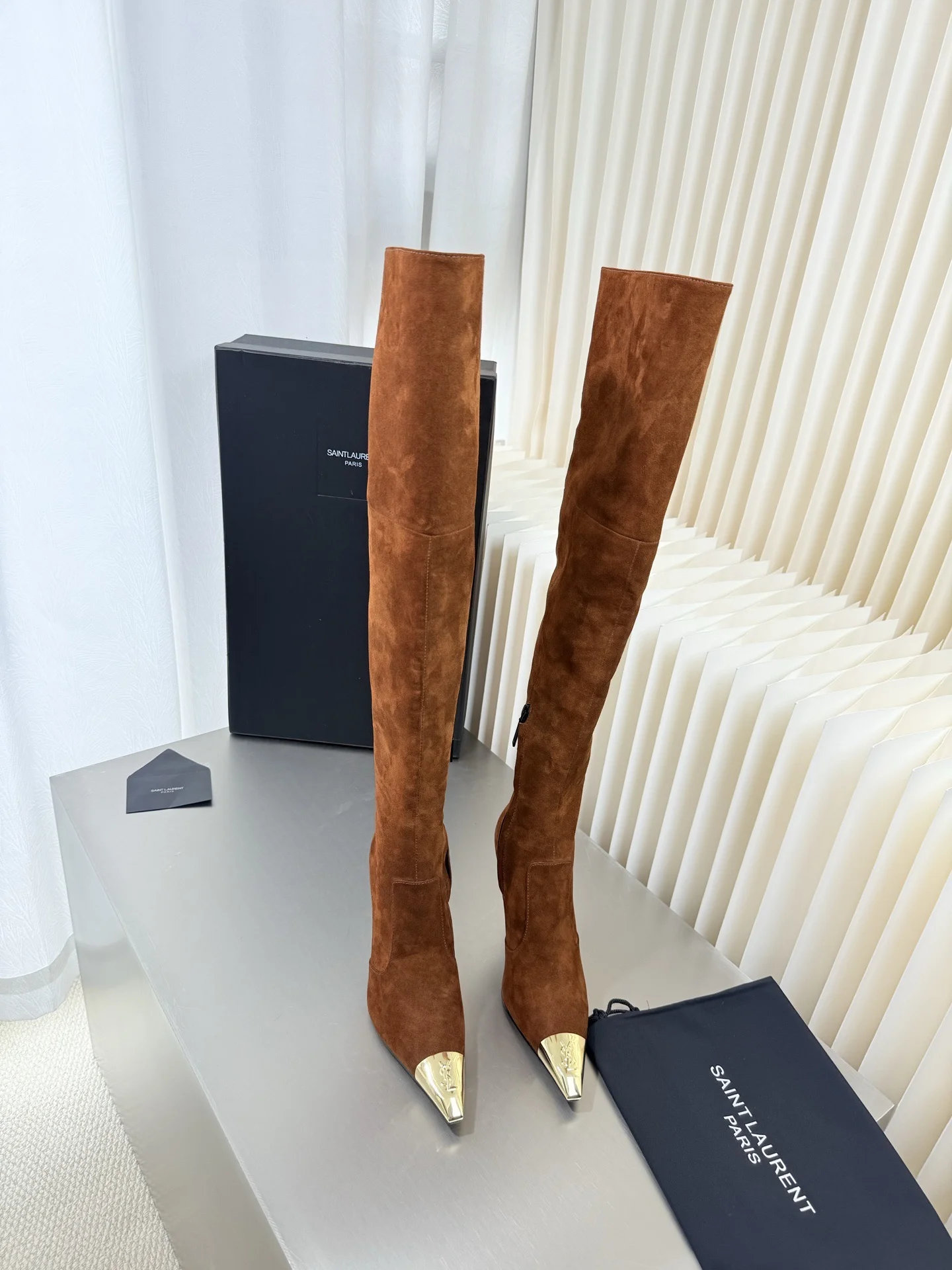 Сапоги Saint Laurent новинка - миниатюра 2