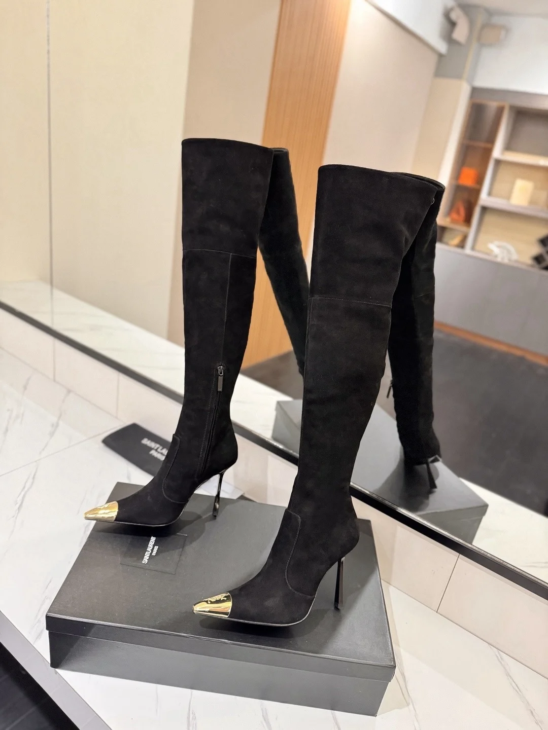 Сапоги Saint Laurent новинка - миниатюра 9