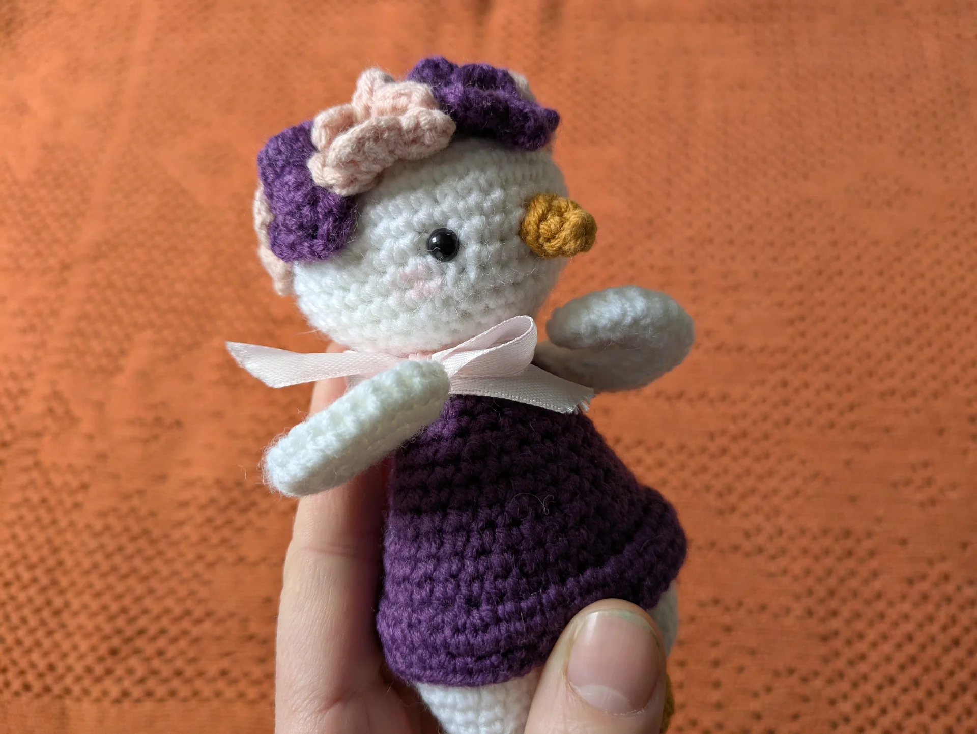 Игрушка Амигуруми Птичка в платье - миниатюра 2