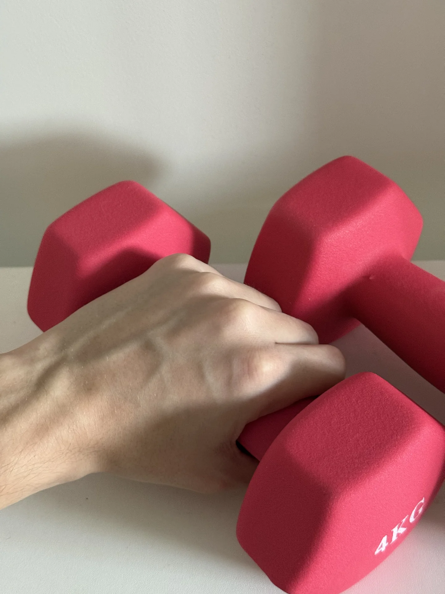 Гантели неопреновые 4 кг Unix fit розовые - миниатюра 3