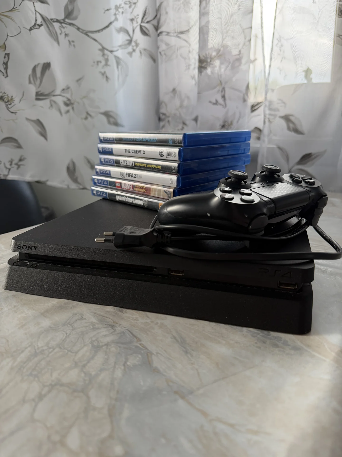 sony play station 4 slim - миниатюра 2