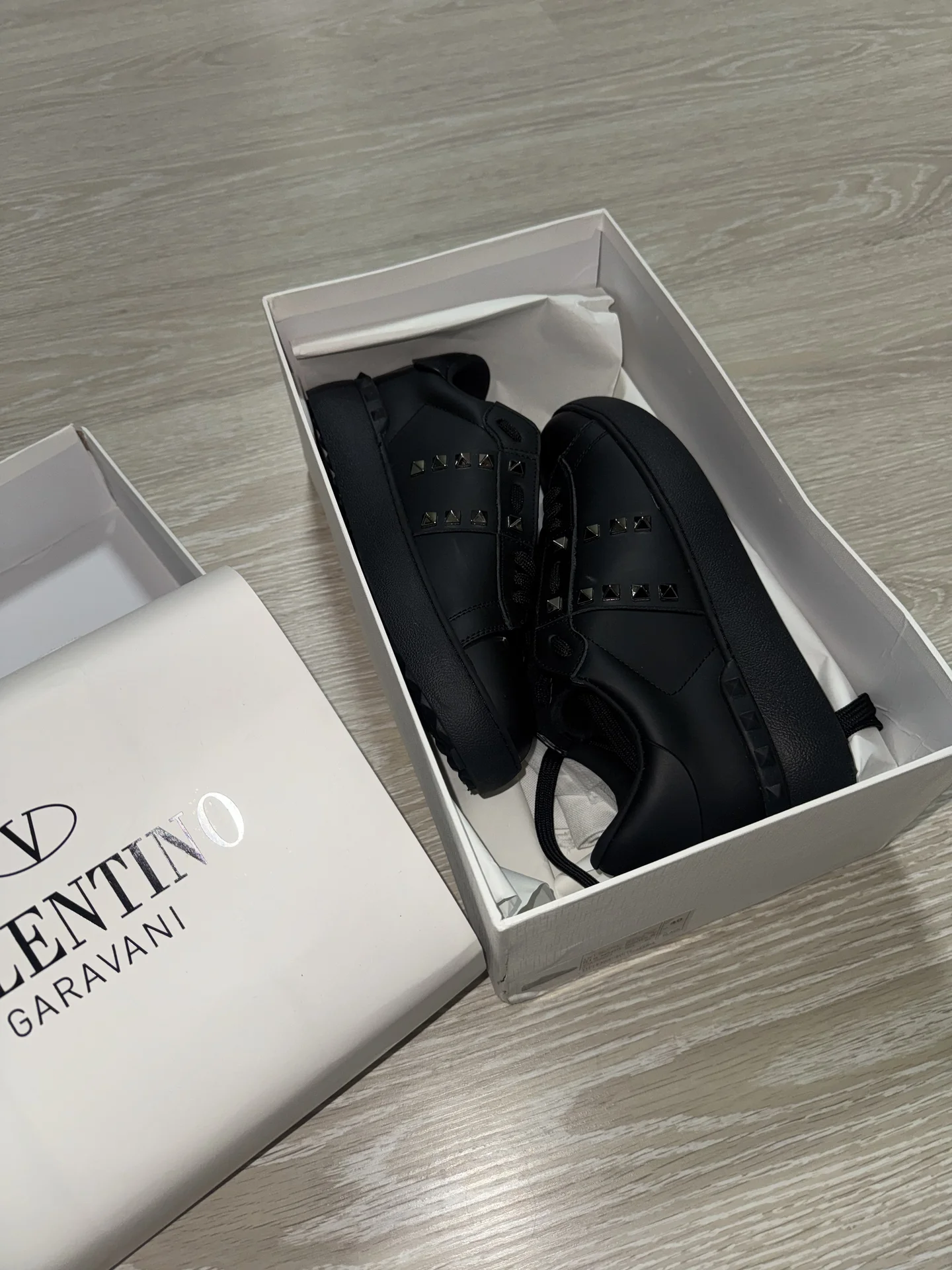 кеды valentino - миниатюра 2