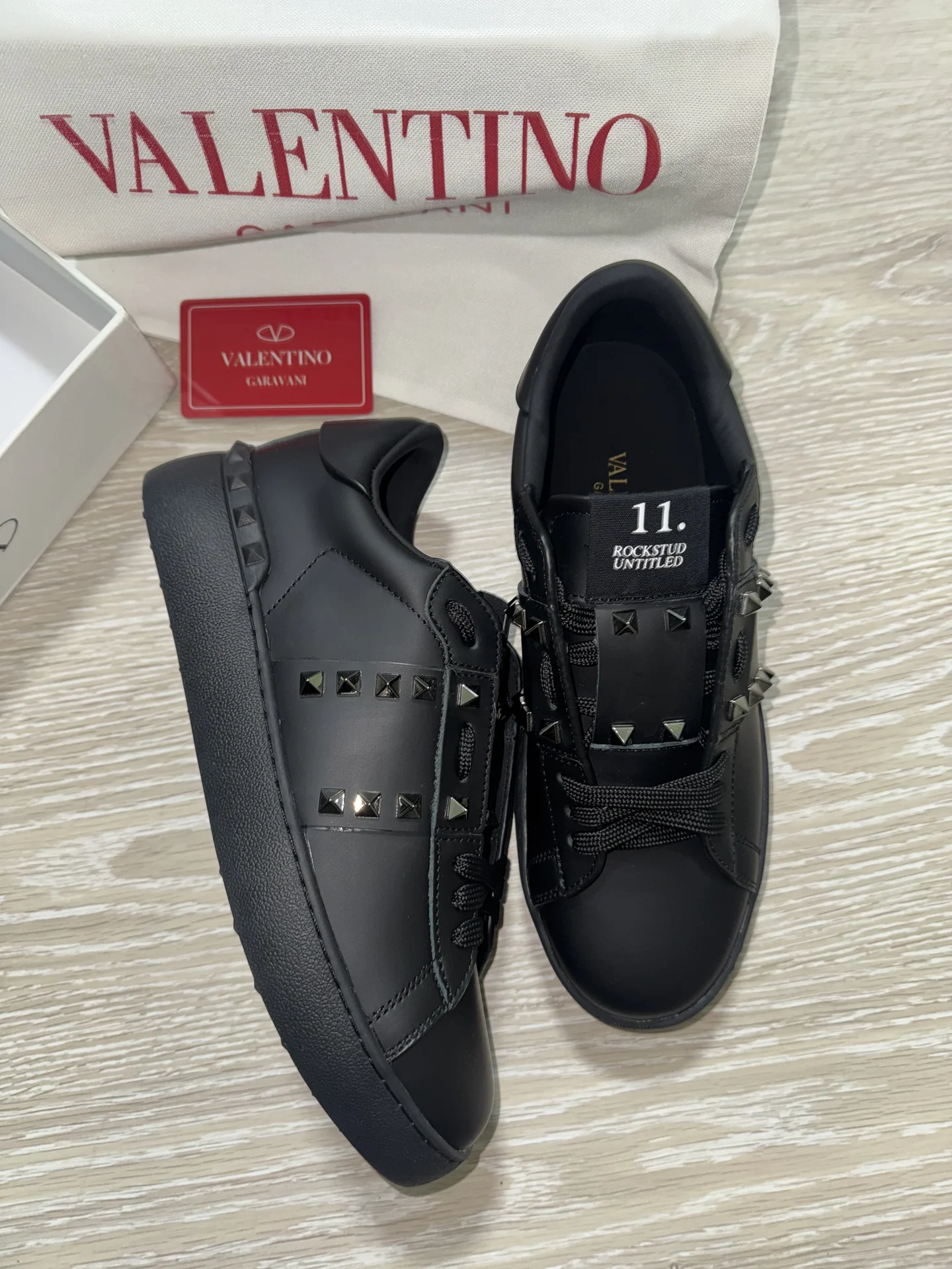 кеды valentino - миниатюра 3