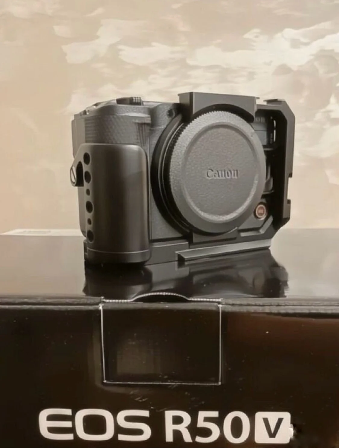 canon eos r50v - изображение 1