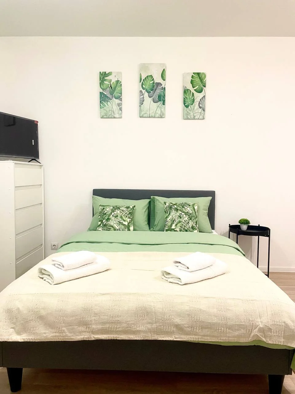 Квартира студия, 30кв м, 2 кровати - миниатюра 11