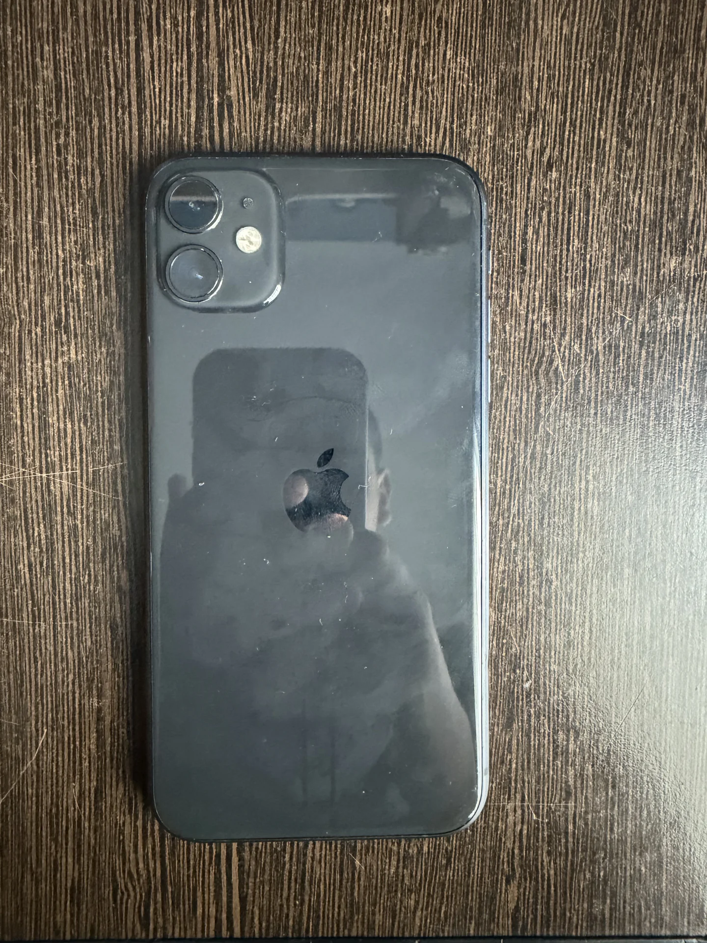 продам IPhone 11 бу