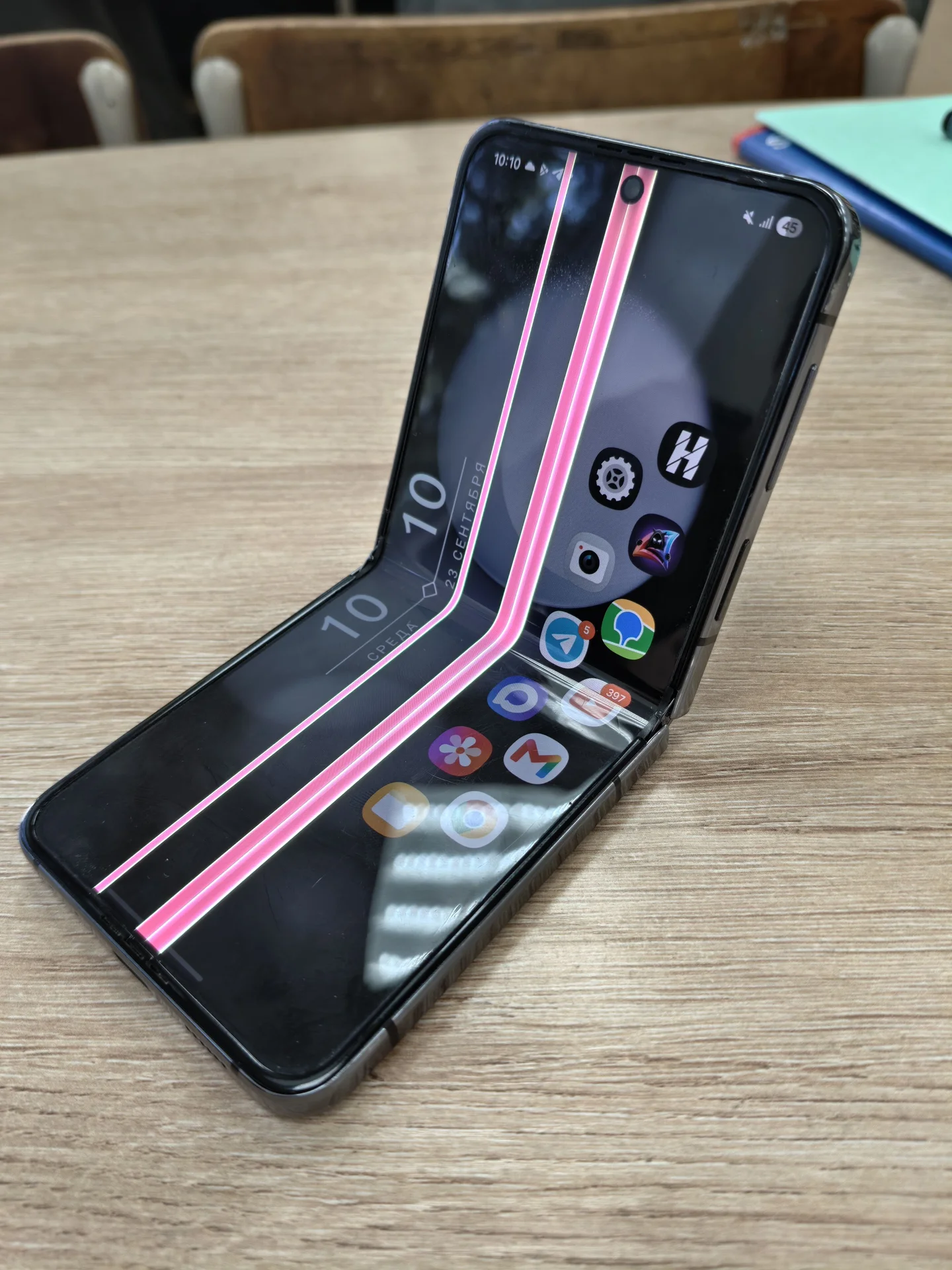Samsung z flip 5 - миниатюра 4
