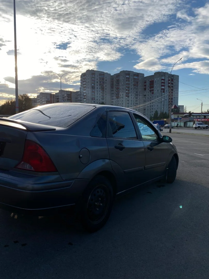 Ford Focus 1 2001 год 2.0 MT - миниатюра 6