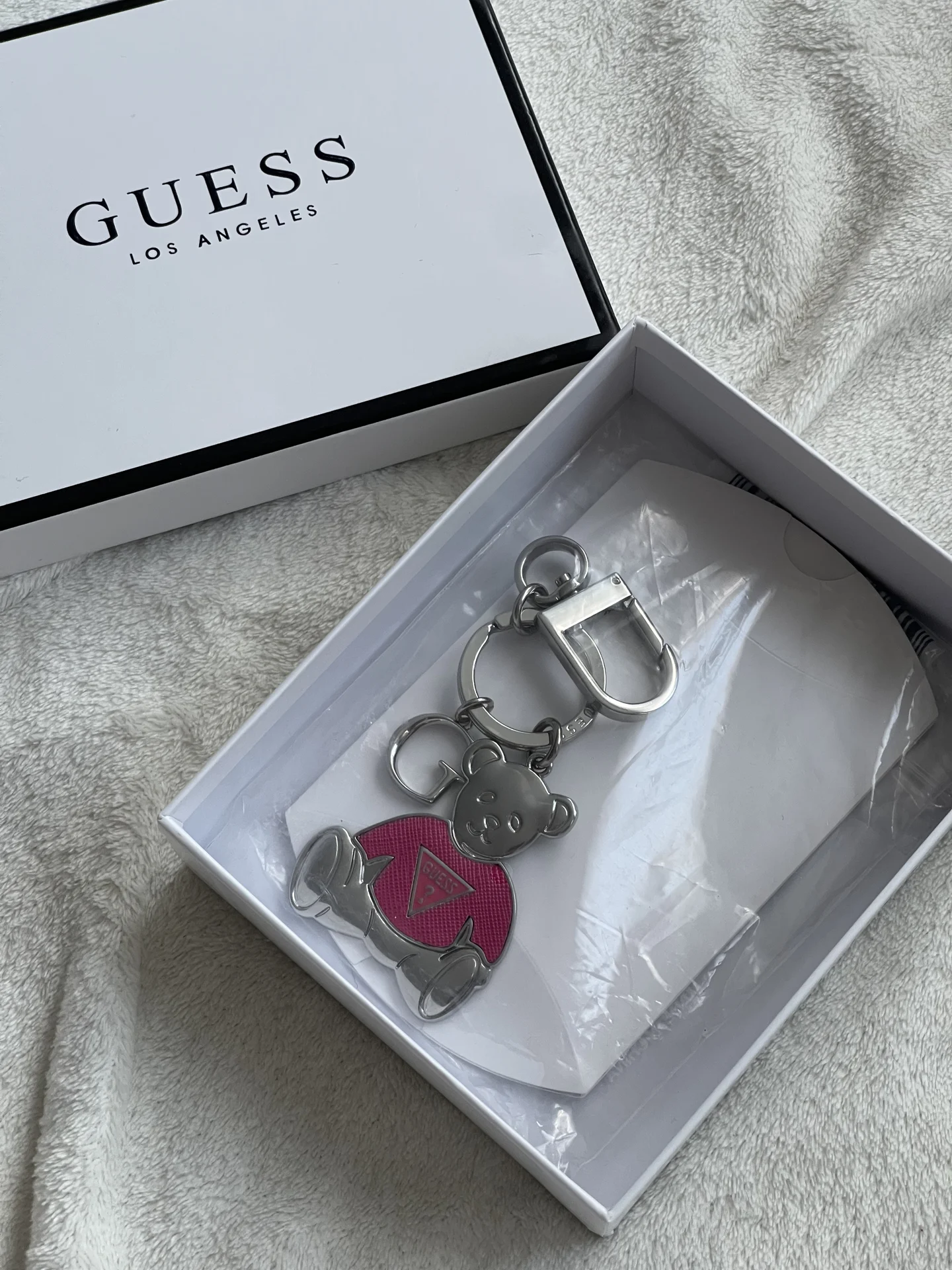подвес брелок на сумку Guess - миниатюра 3