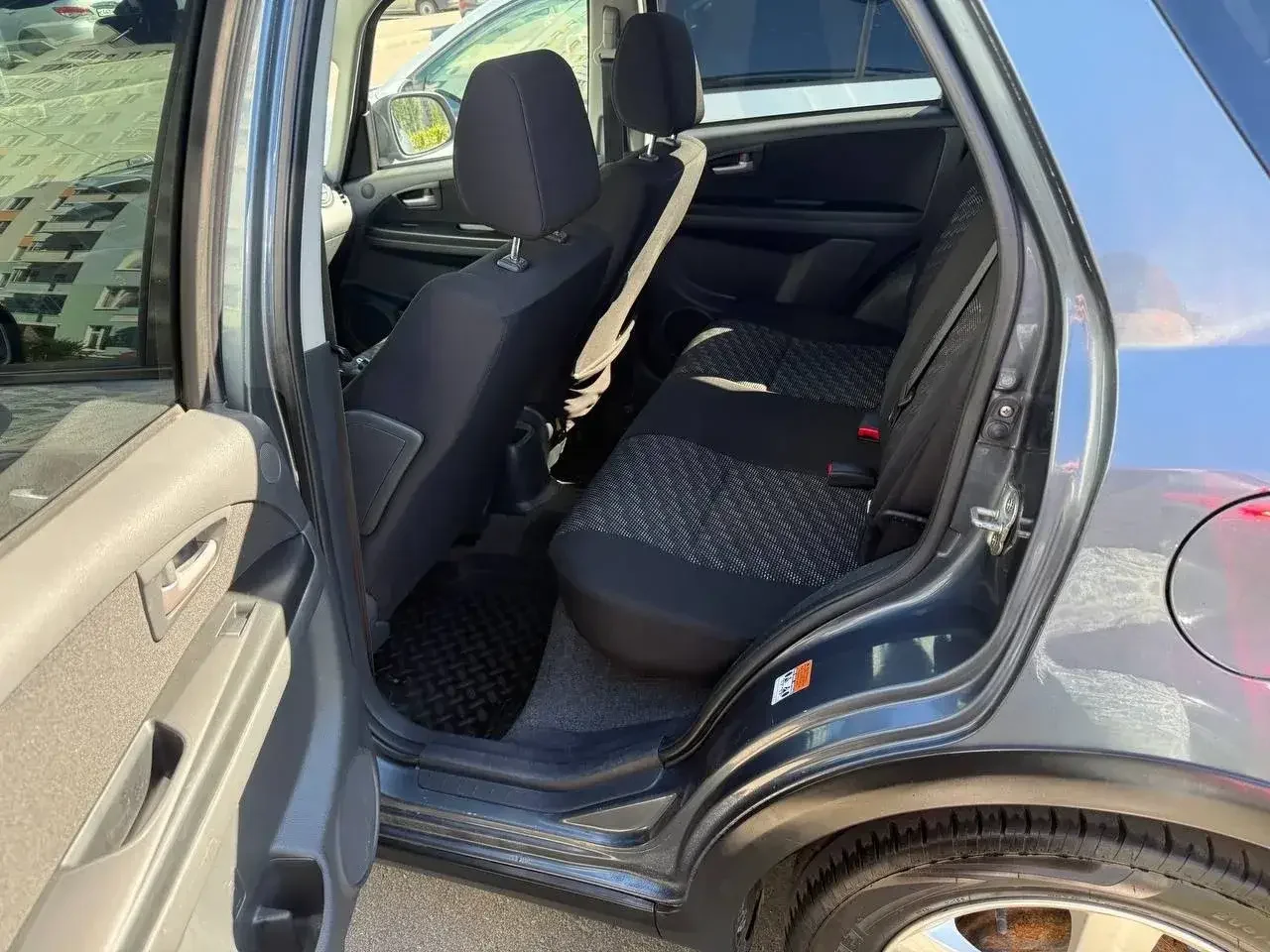 suzuki sx4 - миниатюра 10