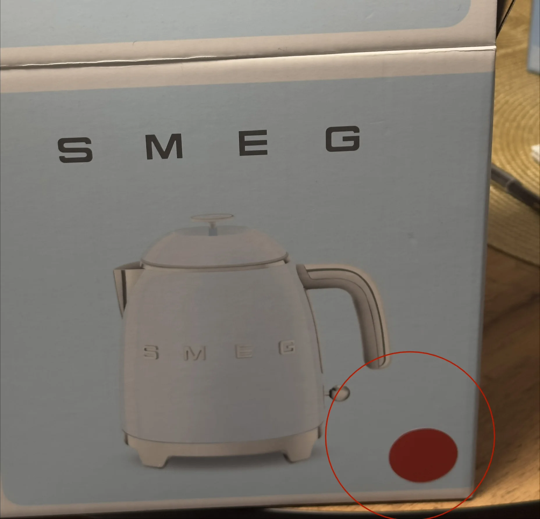 Чайник Smeg 0,8 красный - миниатюра 4