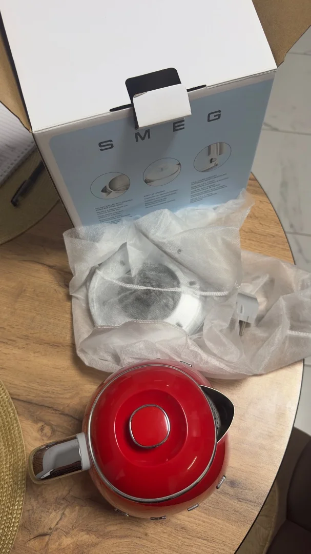 Чайник Smeg 0,8 красный - миниатюра 6