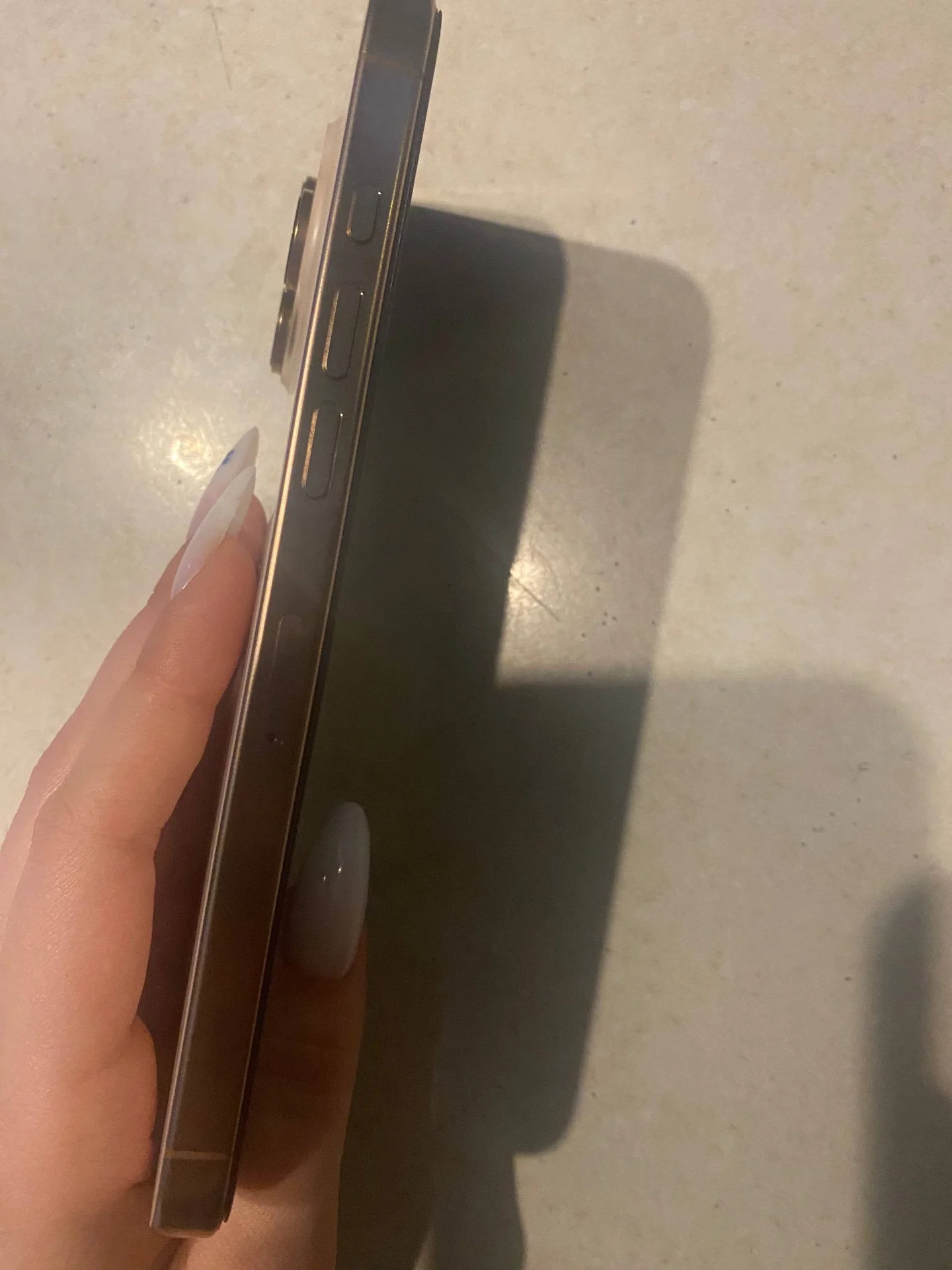 iPhone 16 Pro Max 256GB Desert Titanium (Золотой) - миниатюра 2