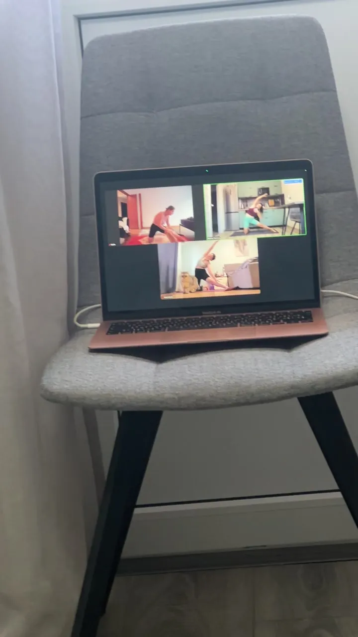 йога зарядки в zoom - видео 3