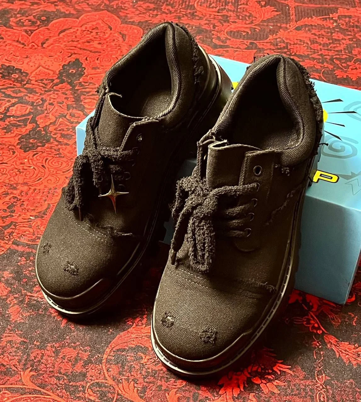 Ботинки Balenciaga strikers low type - миниатюра 2