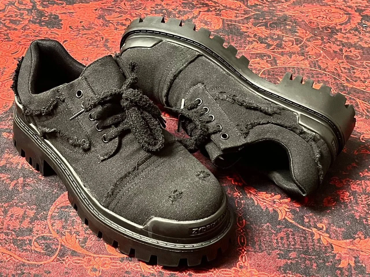 Ботинки Balenciaga strikers low type - миниатюра 9
