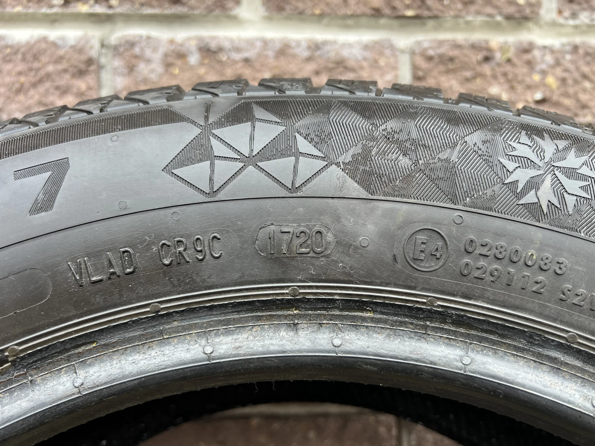 Зимние шины Continental 185/65R15 - миниатюра 6