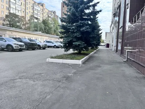 Дворник на закрытую территорию