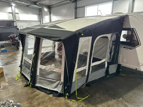 Премиум надувная палатка Dometic Ace Air 400 S