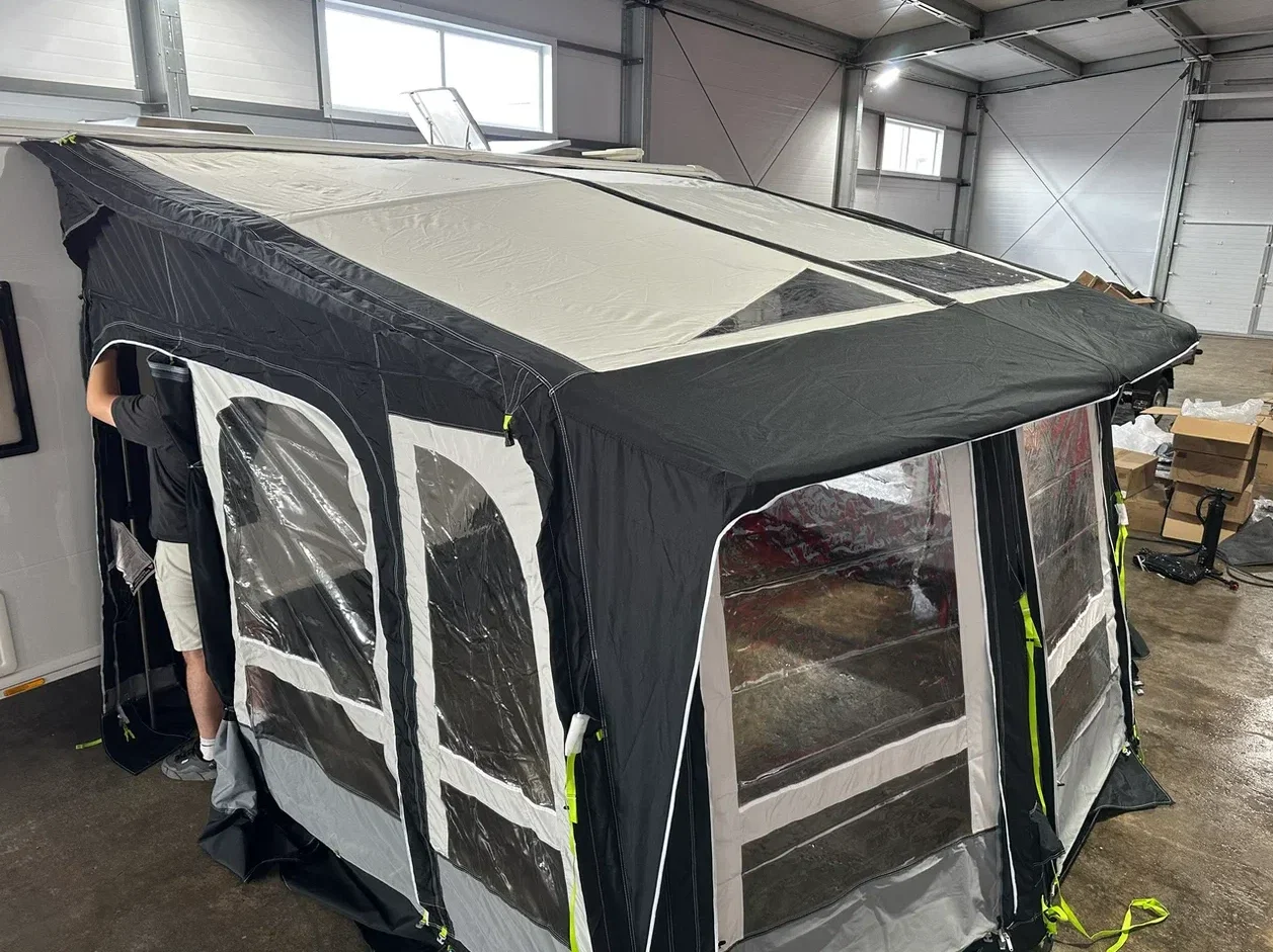 Премиум надувная палатка Dometic Ace Air 400 S - миниатюра 2