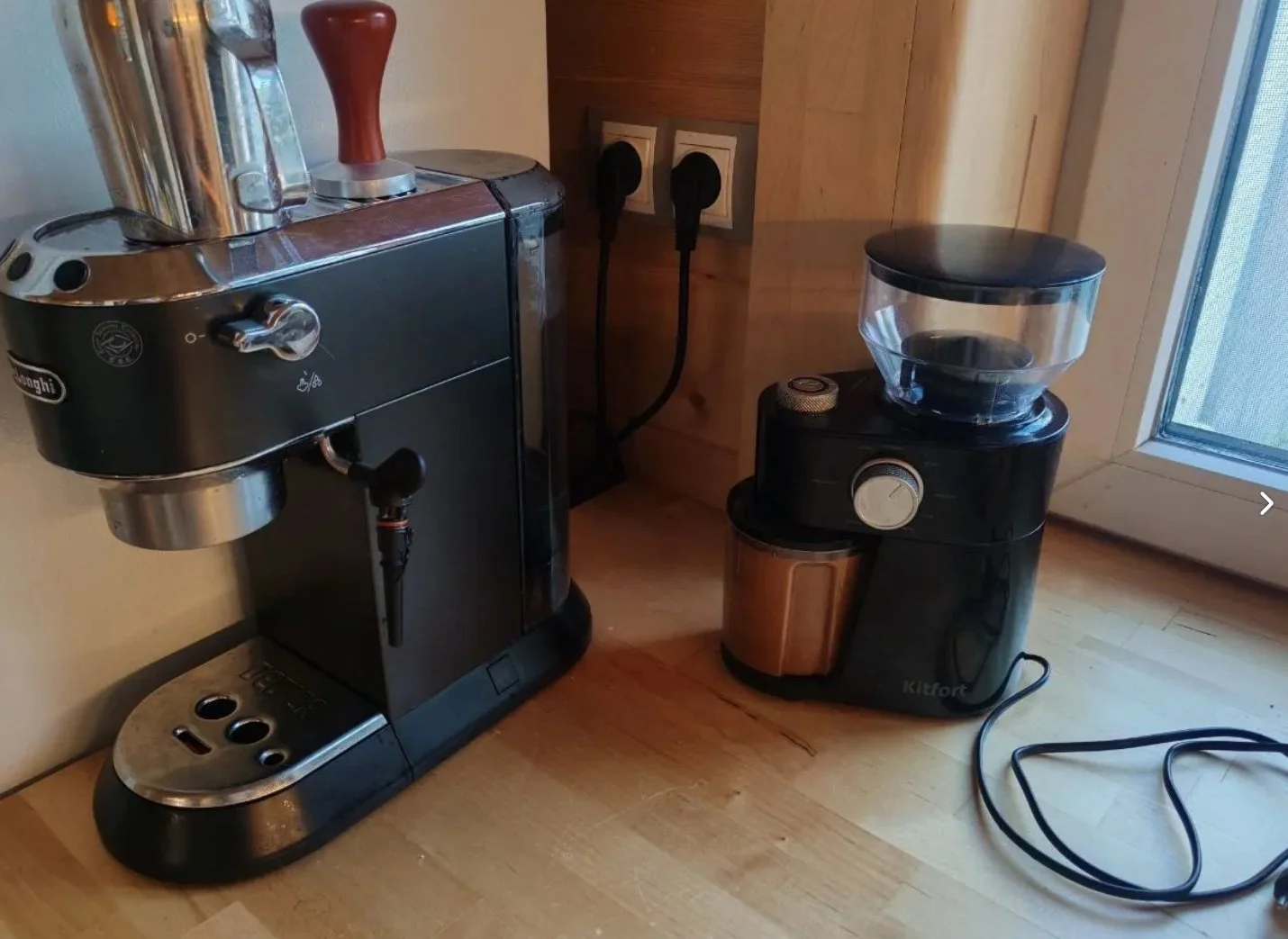 Кофемашина delonghi ec 685 + кофемолка - миниатюра 2