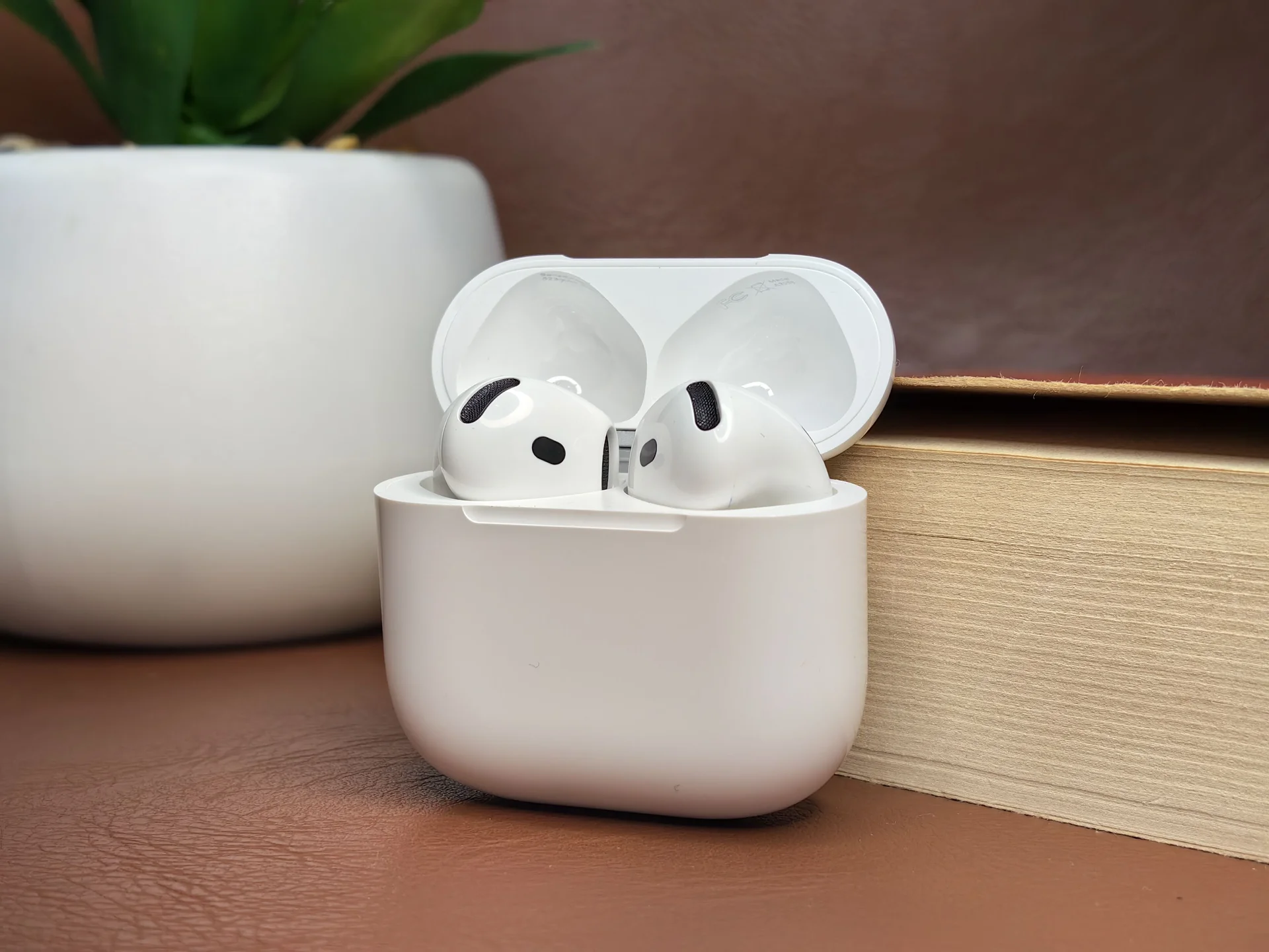 AirPods 4 : ягуар в мире наушников - миниатюра 9